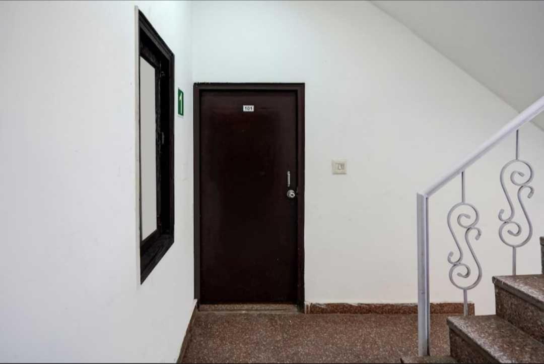 Hotel O Anshu B&B Nuova Delhi Esterno foto