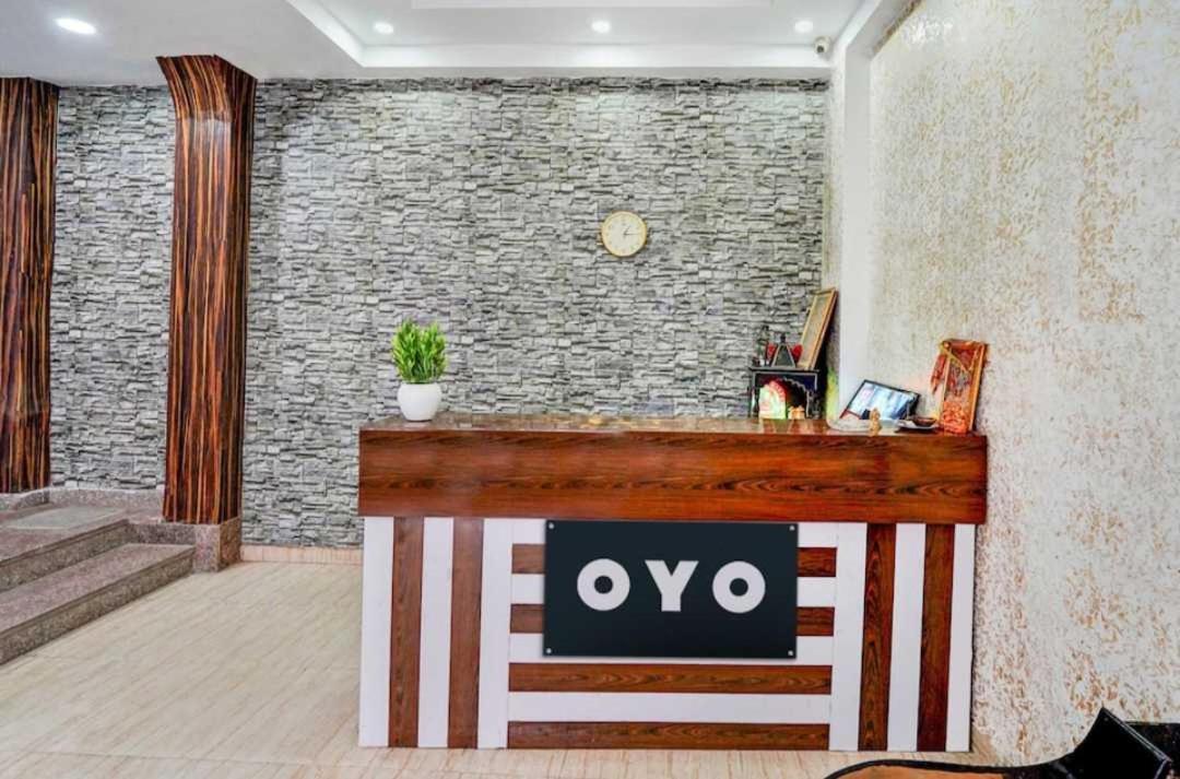 Hotel O Anshu B&B Nuova Delhi Esterno foto