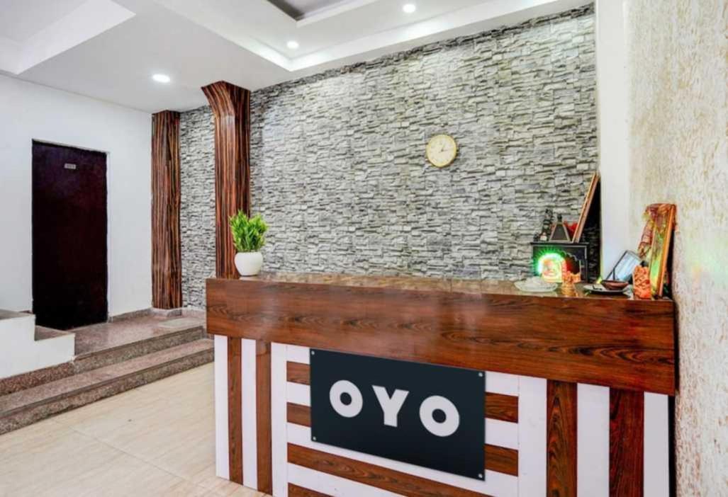 Hotel O Anshu B&B Nuova Delhi Esterno foto